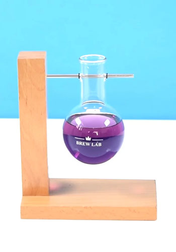Wooden Stand with round Bottom Flask (1 PC)